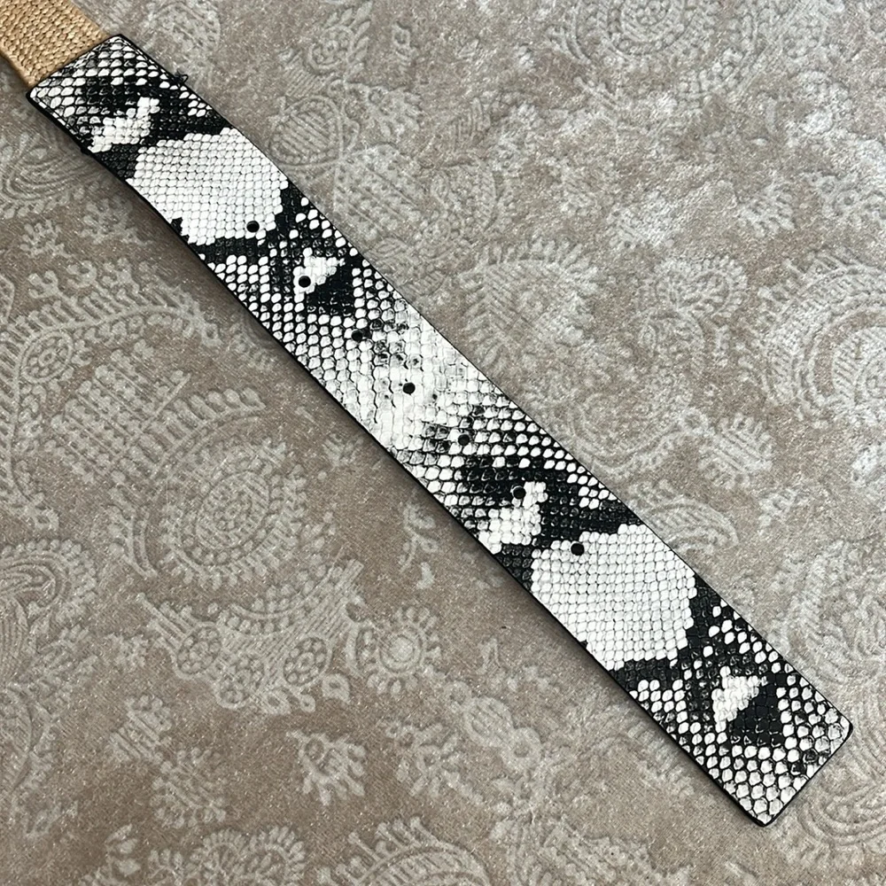 Brand New Michael Kors Black & White Snakeskin Woven Stretch Belt Gold Tone Logo